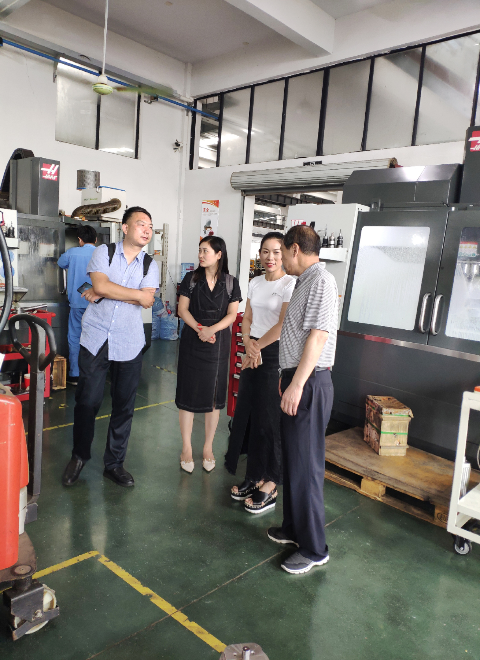 Jiaxing Pinghu Economic and Information Bureau、Jiaxing Industrial Design Association、Jiaxing College Visit Discover